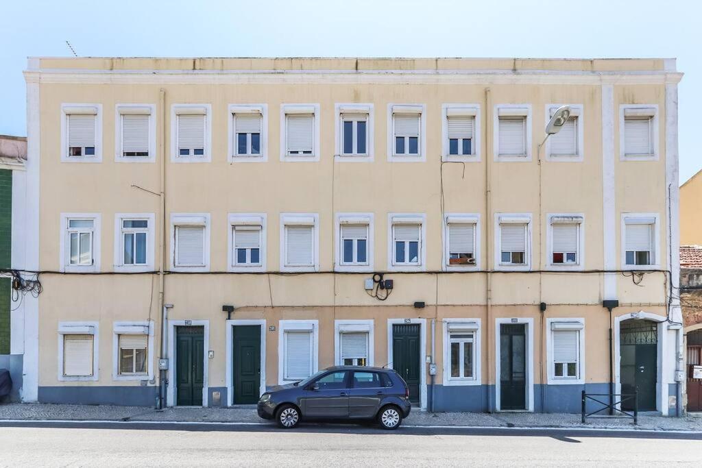 Vita Portucale ! Bright Campo Ourique W/ Terrace Lisboa Ngoại thất bức ảnh
